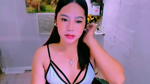 Snapshot of sweetienicole chatting on 10/20/25, 12:11 Nicole online show from 10/20/25, 12:11