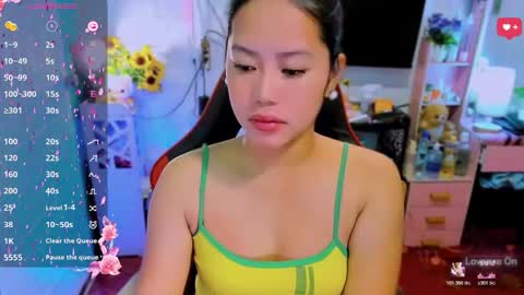 Nicole online show from 12/05/25, 01:47