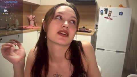 Snapshot of sweetieseva chatting on 09/08/25, 03:11 Eva and Lisa online show from 09/08/25, 03:11