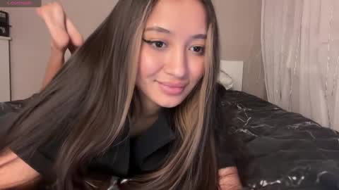 Snapshot of sweetiesoul chatting on 12/21/24, 03:42 sweetiesoul online show from 12/21/24, 03:42