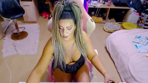 jessica online show from 09/30/25, 10:48