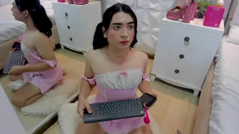 Snapshot of sweetkata_ chatting on 04/22/26, 07:37 kata online show from 04/22/26, 07:37
