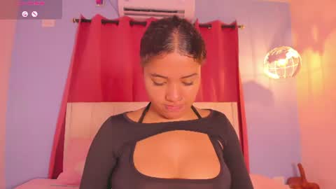 Snapshot of sweetkimmie_ chatting on 06/10/26, 01:43 Isabel online show from 06/10/26, 01:43