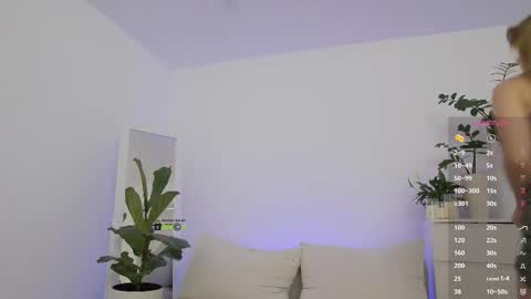 SweetKira1 online show from 09/13/25, 06:57