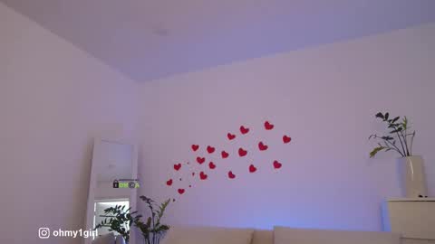 Snapshot of sweetkira1 chatting on 02/14/26, 08:00 SweetKira1 online show from 02/14/26, 08:00