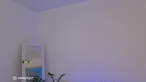 Snapshot of sweetkira1 chatting on 02/25/26, 03:32 SweetKira1 online show from 02/25/26, 03:32