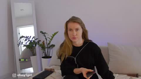 Snapshot of sweetkira1 chatting on 02/27/26, 10:15 SweetKira1 online show from 02/27/26, 10:15