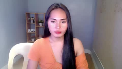 Snapshot of sweetladyboyx chatting on 02/19/25, 03:06   online show from 02/19/25, 03:06