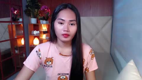 Snapshot of sweetladyboyx chatting on 09/17/25, 11:28   online show from 09/17/25, 11:28