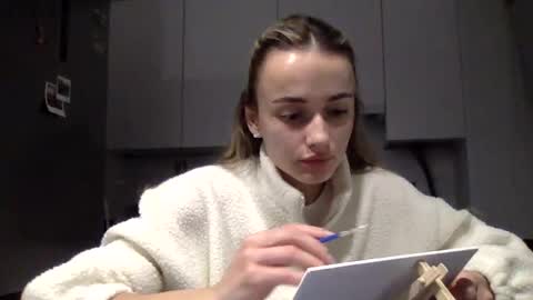 Snapshot of sweetlatalanaa chatting on 06/24/26, 09:25 sweetlatalanaa online show from 06/24/26, 09:25