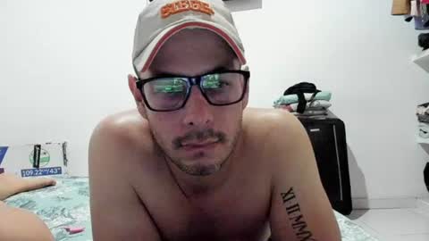 Snapshot of sweetlatino03 chatting on 07/11/26, 03:42 sweetlatino03 online show from 07/11/26, 03:42