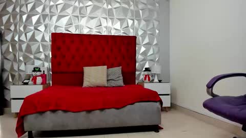 Lauren online show from 11/16/25, 05:46