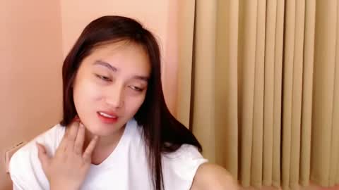 Leah online show from 12/15/24, 01:13