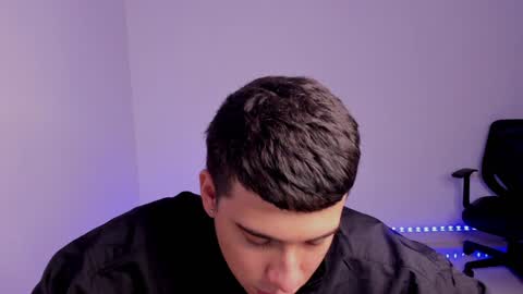 Snapshot of sweetlian_04 chatting on 01/13/25, 05:23 Lian online show from 01/13/25, 05:23