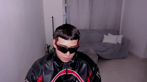 Snapshot of sweetlian_04 chatting on 02/27/25, 08:39 Lian online show from 02/27/25, 08:39