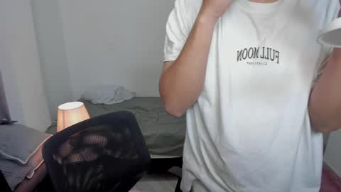 Lian online show from 05/02/26, 01:32