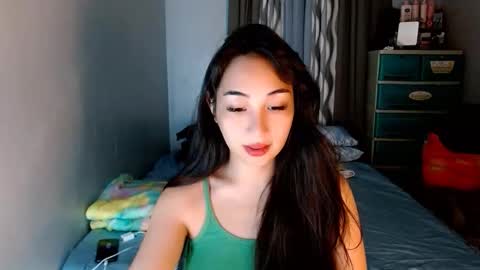 Snapshot of sweetlilly_18 chatting on 02/19/26, 02:51 Lilly online show from 02/19/26, 02:51