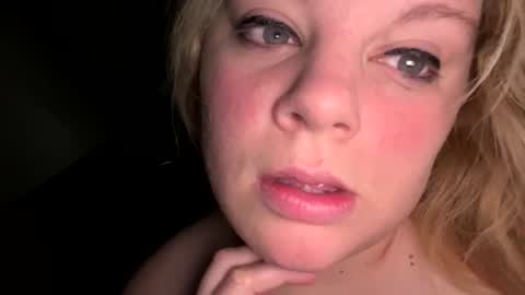 Snapshot of sweetlisa92 chatting on 04/05/26, 04:48 Lisa online show from 04/05/26, 04:48