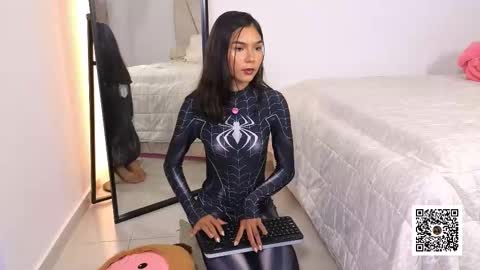 Snapshot of sweetlittlevenus chatting on 09/19/25, 07:03 Venus online show from 09/19/25, 07:03