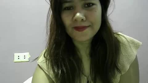 Snapshot of sweetliza20 chatting on 10/22/25, 12:33 Liz online show from 10/22/25, 12:33