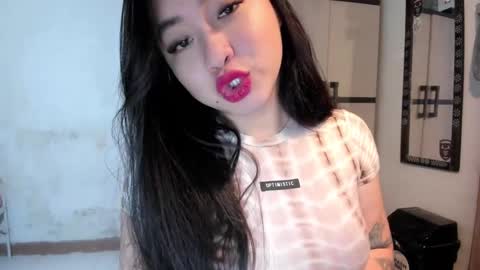 Snapshot of sweetlovepinay04 chatting on 03/08/25, 09:18 Zoe online show from 03/08/25, 09:18