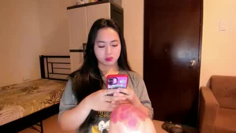 Snapshot of sweetlovepinay04 chatting on 09/16/25, 05:41 Zoe online show from 09/16/25, 05:41