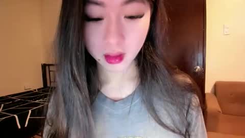 Snapshot of sweetlovepinay04 chatting on 09/23/25, 10:57 Zoe online show from 09/23/25, 10:57