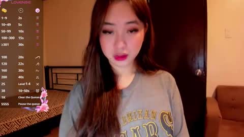 Snapshot of sweetlovepinay04 chatting on 11/09/25, 01:59 Zoe online show from 11/09/25, 01:59