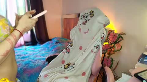 Snapshot of sweetlune chatting on 06/17/26, 03:02 SweetLune online show from 06/17/26, 03:02