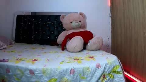 Snapshot of sweetmagic6 chatting on 02/10/26, 03:54 sweetmagic6 online show from 02/10/26, 03:54