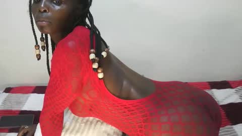 Snapshot of sweetmahriana30 chatting on 05/17/26, 06:22 Marie online show from 05/17/26, 06:22