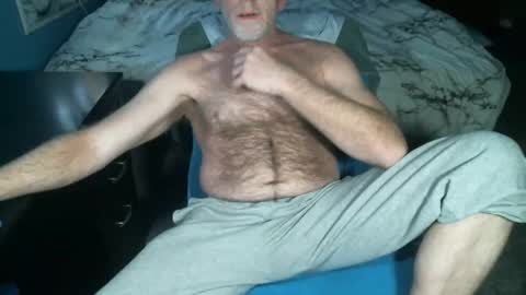 Snapshot of sweetman4a chatting on 11/11/25, 08:31 Michael online show from 11/11/25, 08:31