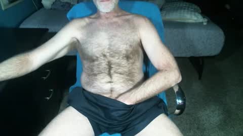 Snapshot of sweetman4a chatting on 12/15/25, 01:21 Michael online show from 12/15/25, 01:21