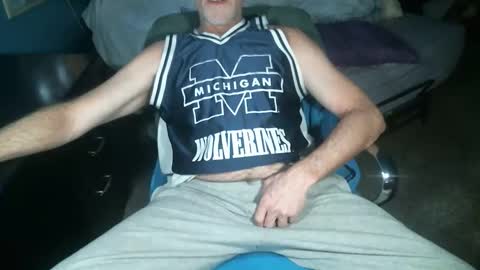 Snapshot of sweetman4a chatting on 02/19/26, 02:57 Michael online show from 02/19/26, 02:57