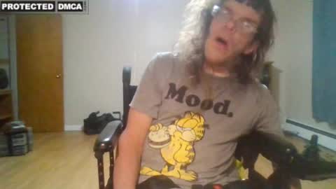 Snapshot of sweetman4u75 chatting on 01/02/25, 12:02 Sweet Man online show from 01/02/25, 12:02