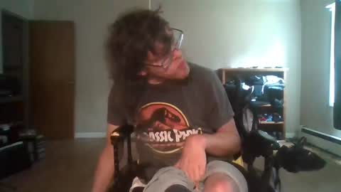 Snapshot of sweetman4u75 chatting on 09/21/25, 03:57 Sweet Man online show from 09/21/25, 03:57