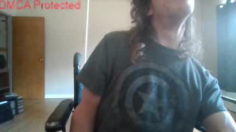 Snapshot of sweetman4u75 chatting on 11/21/25, 06:17 Sweet Man online show from 11/21/25, 06:17