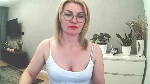 sweetmarthaaa online show from 04/28/26, 03:06