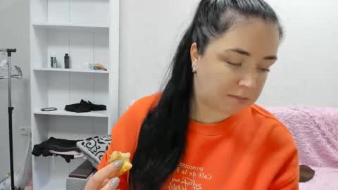 Snapshot of sweetmarylove chatting on 12/05/24, 08:55 sweetmarylove online show from 12/05/24, 08:55