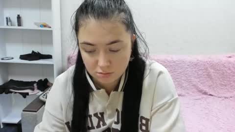 Snapshot of sweetmarylove chatting on 12/10/24, 09:23 sweetmarylove online show from 12/10/24, 09:23