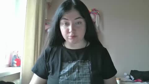 Snapshot of sweetmarylove chatting on 01/15/25, 08:51 sweetmarylove online show from 01/15/25, 08:51