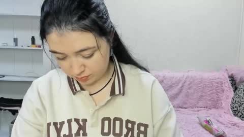 Snapshot of sweetmarylove chatting on 03/03/25, 10:17 sweetmarylove online show from 03/03/25, 10:17