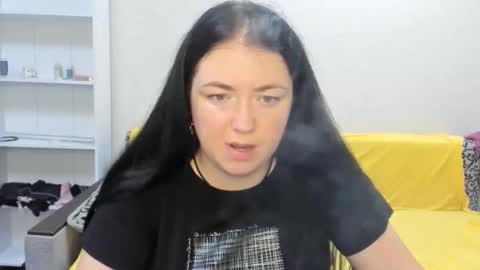 Snapshot of sweetmarylove chatting on 09/23/25, 09:01 sweetmarylove online show from 09/23/25, 09:01