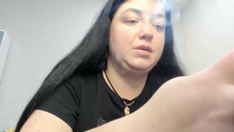 Snapshot of sweetmarylove chatting on 12/17/25, 10:10 sweetmarylove online show from 12/17/25, 10:10