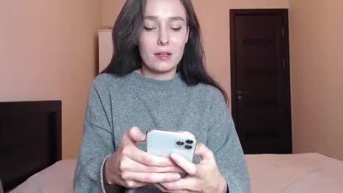 Snapshot of sweetmiaa chatting on 01/06/26, 12:42 Mia online show from 01/06/26, 12:42