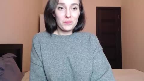 Snapshot of sweetmiaa chatting on 03/10/26, 04:56 Mia online show from 03/10/26, 04:56