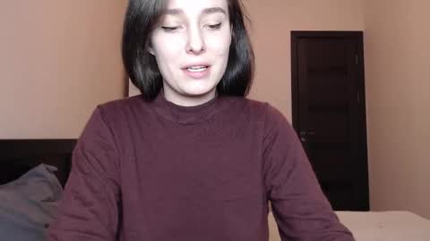 Snapshot of sweetmiaa chatting on 03/18/26, 08:23 Mia online show from 03/18/26, 08:23