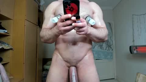 Snapshot of sweetmuscles_boy chatting on 10/08/25, 05:16 Lorenzo online show from 10/08/25, 05:16