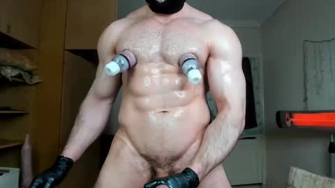 Snapshot of sweetmuscles_boy chatting on 02/20/26, 06:26 Lorenzo online show from 02/20/26, 06:26