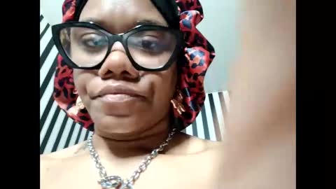 Snapshot of sweetness2532 chatting on 04/06/26, 02:20 sweetness2532 online show from 04/06/26, 02:20